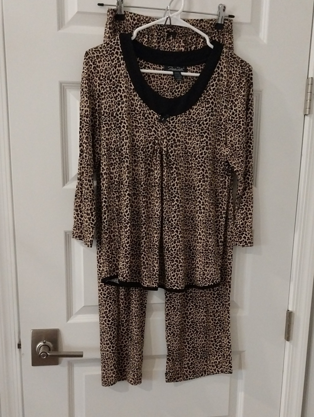 Rene Rofe Black-Trim Leopard Print Pajama Top